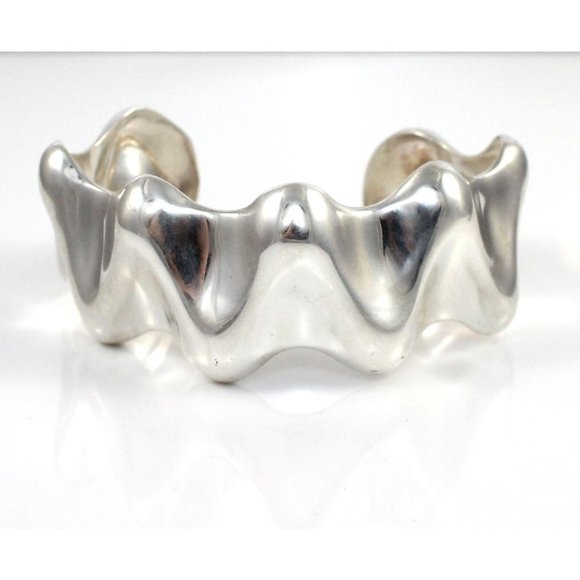 Unbranded Jewelry - Heavy 999 Fine Silver Wavy Chevron Textured Cuff